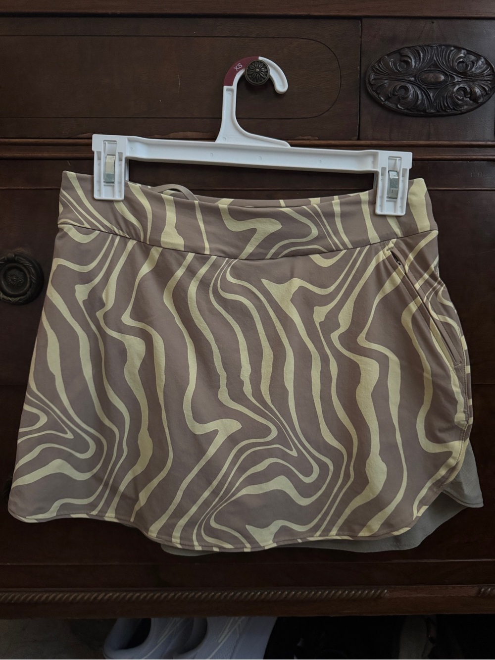Outdoor Voices Beige and Cream Wave-Print Athletic Skort